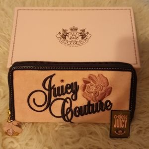 Juicy Couture pink zip wallet-used, like new
